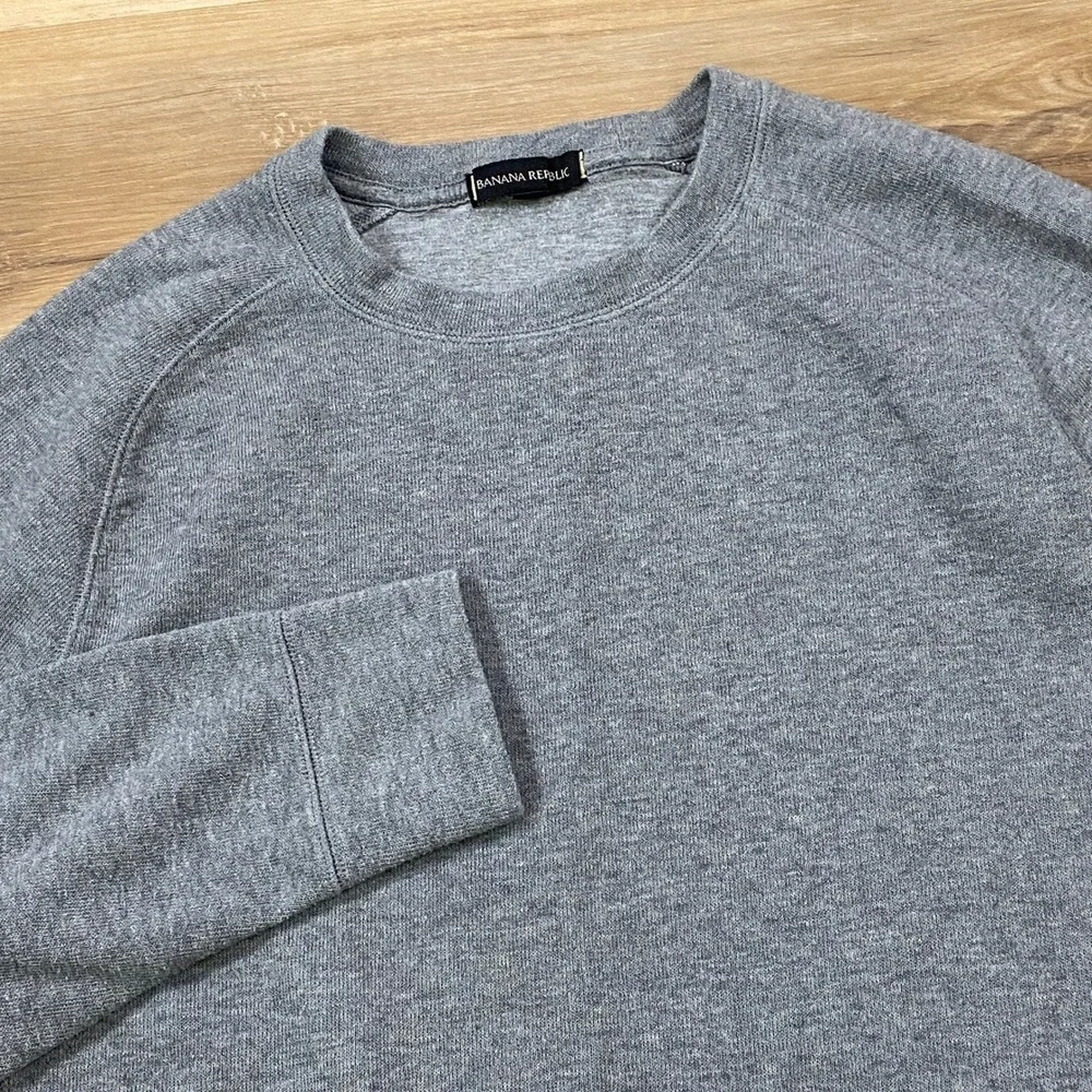 Banana Republic Sweatshirt Mens L Minimalist Cotton Blend Raglan Grey Classic